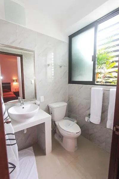 ***  Hotel Los Girasoles Cancún Mexico